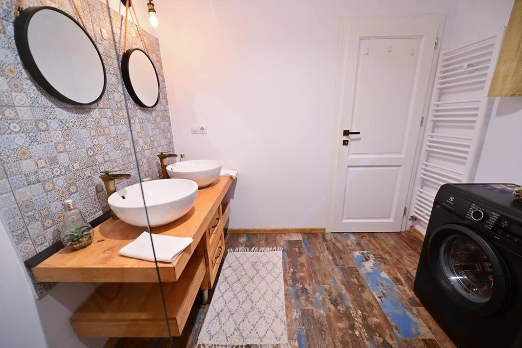 Flh - Zen Apartment Sibiu Bagian luar foto